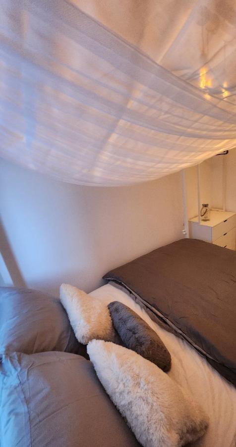 Mickey Apartment Old Town Братислава Экстерьер фото