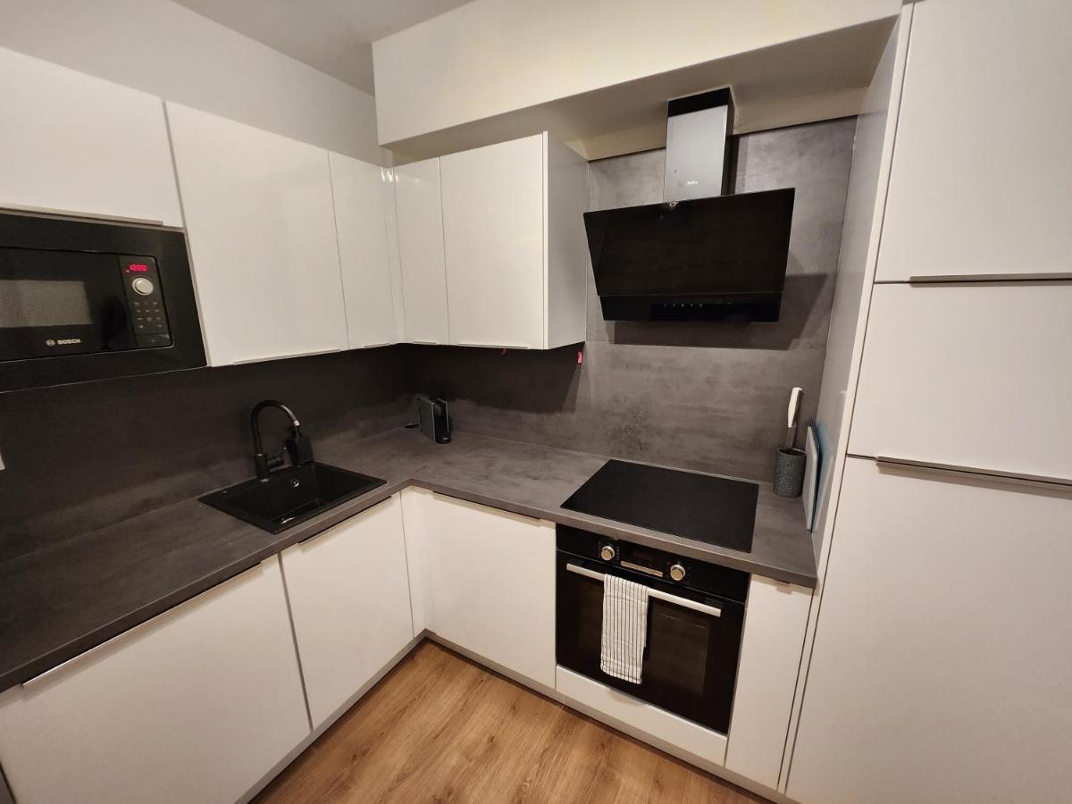 Mickey Apartment Old Town Братислава Экстерьер фото